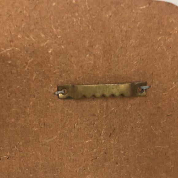 PANSY BASKET WALL RACK • BY BOSTON WAREHOUSE • 4 WOODEN 2.75” PEGS • VINTAGE - Picture 8 of 9